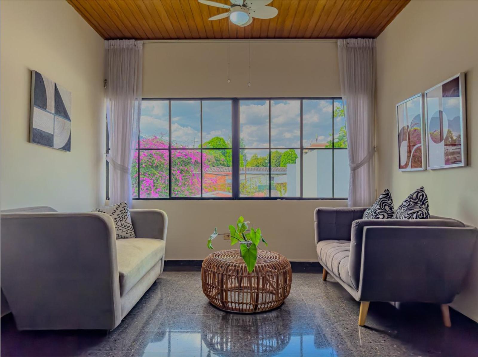 Cardedeu Suites San Salvador Eksteriør bilde