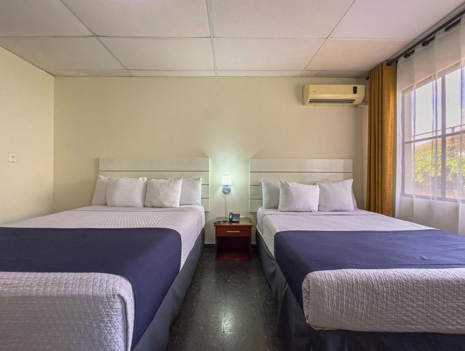 Cardedeu Suites San Salvador Eksteriør bilde
